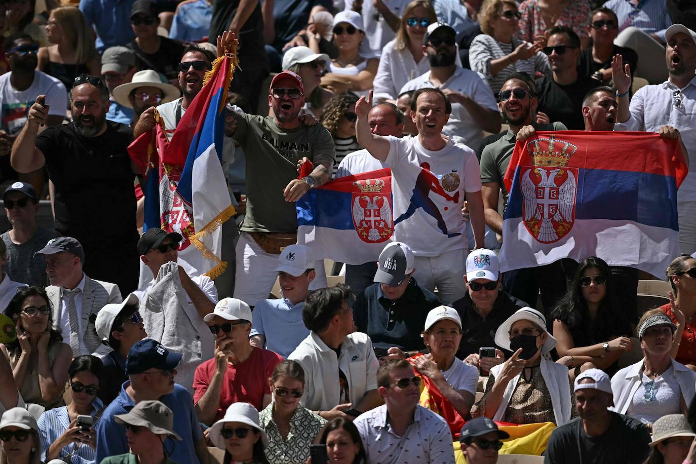 En imágenes, la final de tenis en los Juegos Olímpicos entre Carlos Alcaraz y Novak Djokovic