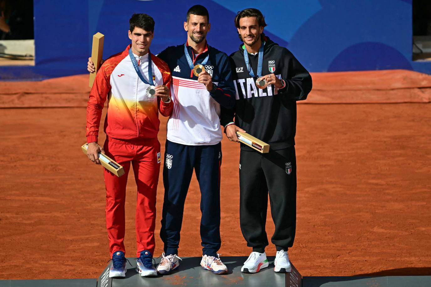 En imágenes, la final de tenis en los Juegos Olímpicos entre Carlos Alcaraz y Novak Djokovic