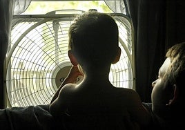 El truco viral para que el aire del ventilador salga más frío.