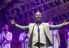 Pitingo, durante su actuación anoche en la 'Catedral del Cante'.