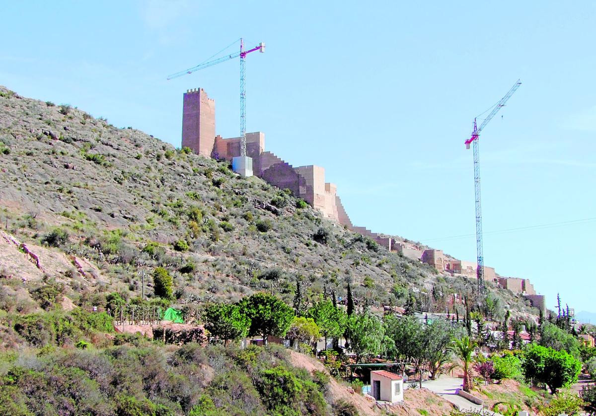 Un castillo que es paisaje