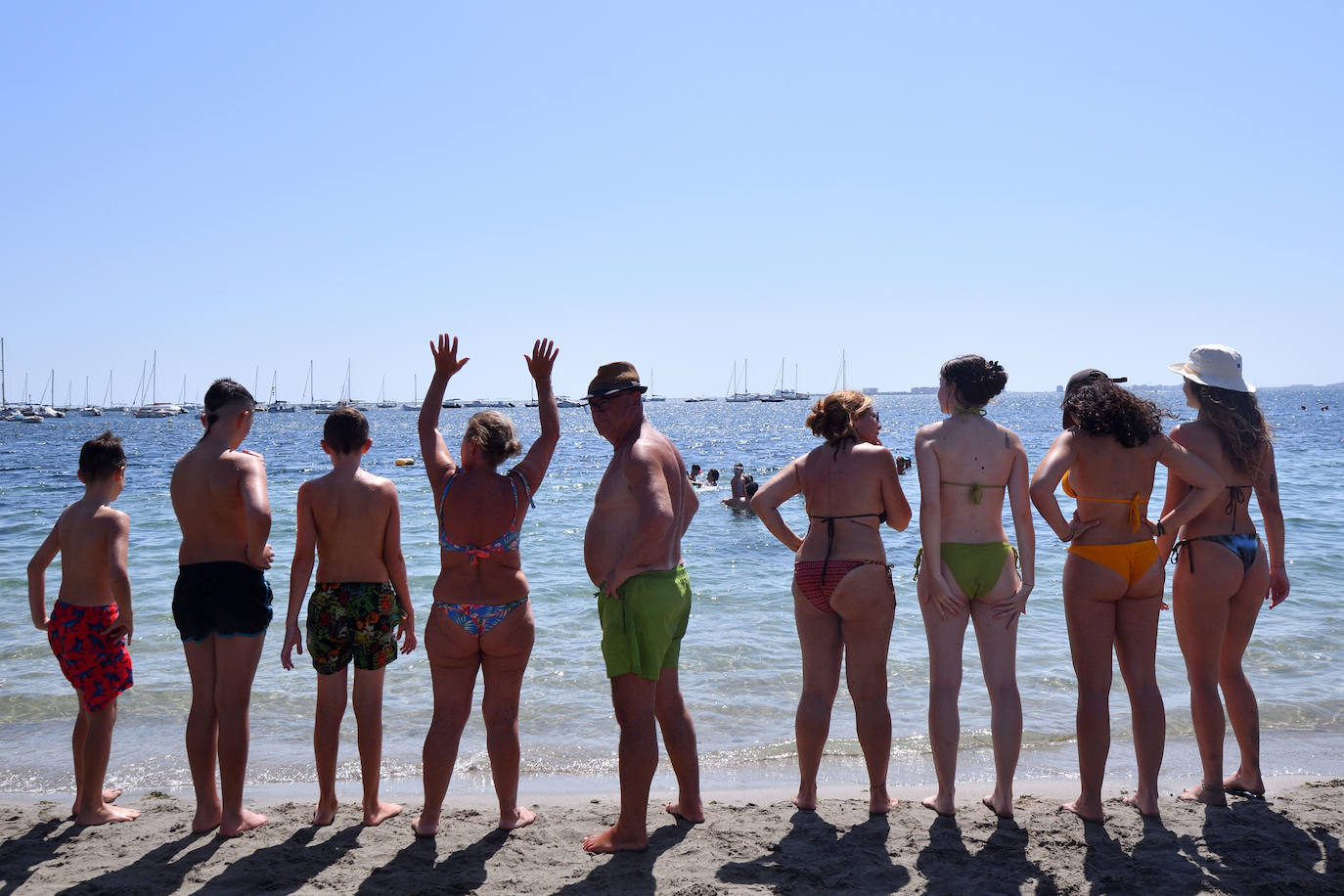 En imágenes, el abrazo al Mar Menor