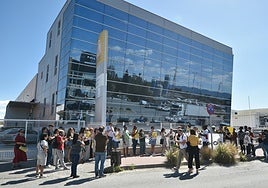 Protesta organizada por Parem frente a Extranjería por la falta de citas el pasado mes de junio.