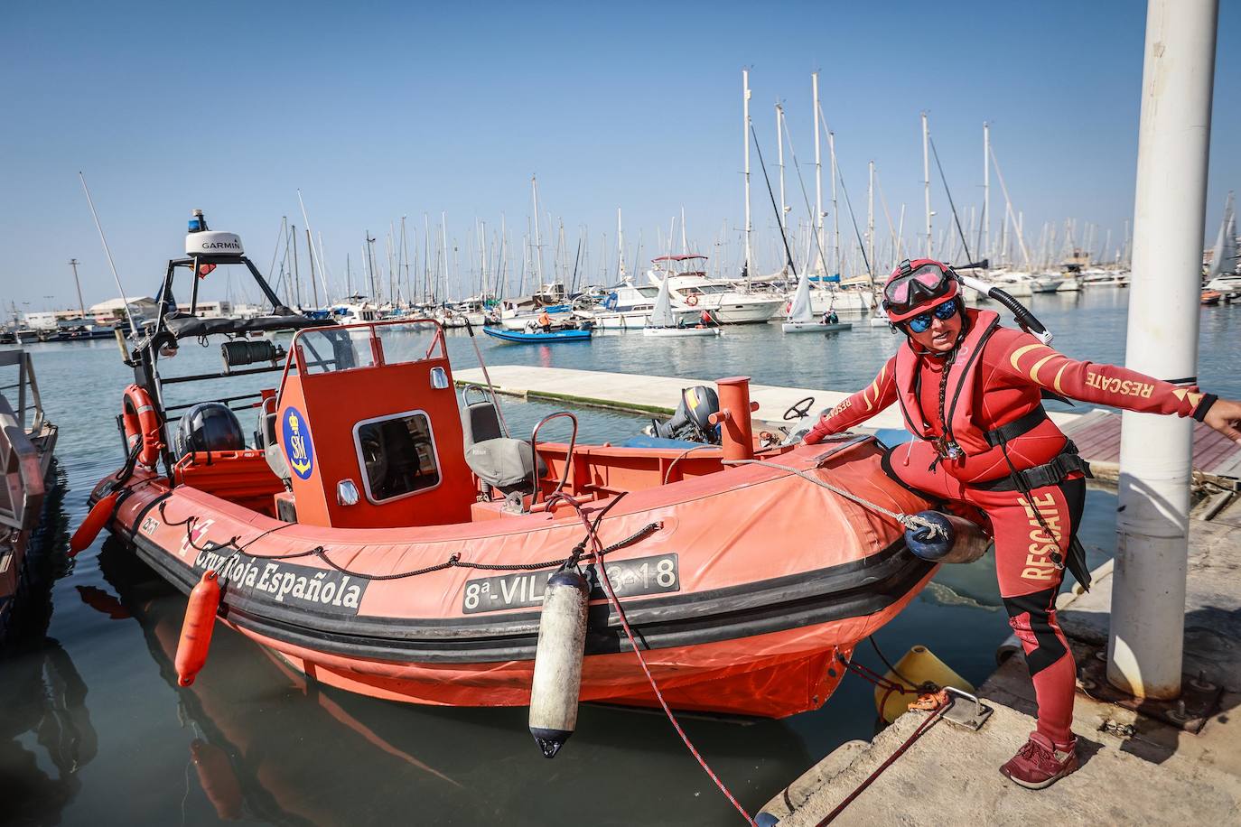 Un día con el equipo de Salvamento Marítimo de Cruz Roja de Torrevieja, en imágenes