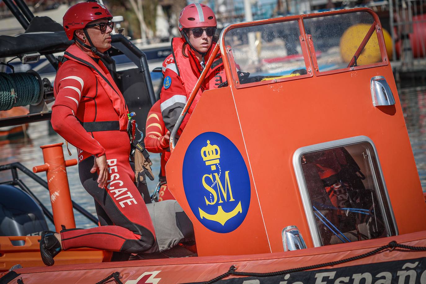 Un día con el equipo de Salvamento Marítimo de Cruz Roja de Torrevieja, en imágenes