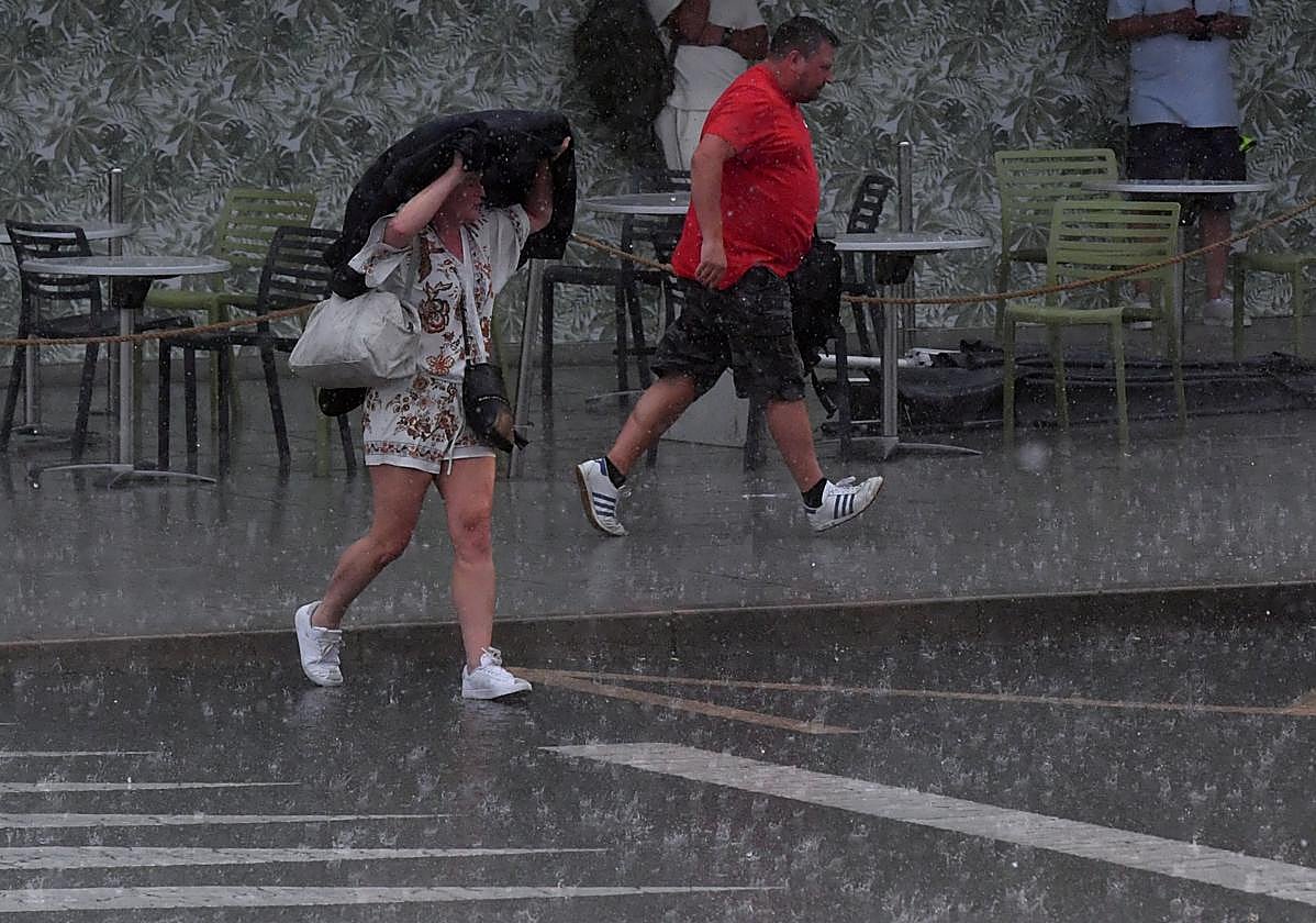 Lluvia en Murcia, la semana pasada, durante la DANA.