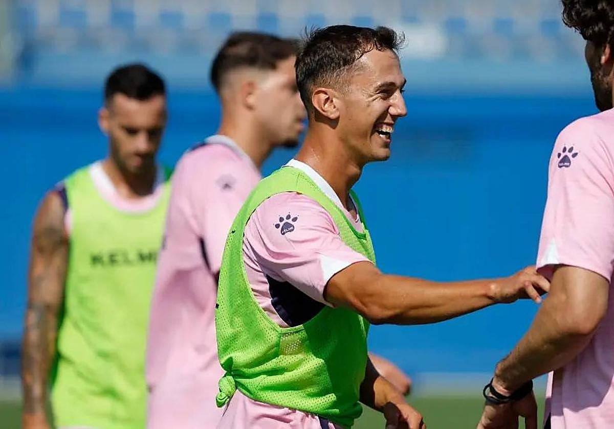 Kenneth Soler en un entrenamiento.