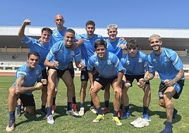 Varios jugadores del Alcorcón, tras un entrenamiento.