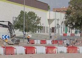 La calle Juan Antonio Dimas de Lorca, afectada por las obras de Adif.