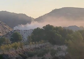 Polvareda en la cantera de Balonga y Las Pedrizas, el 23 de agosto.
