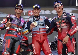 Marc Márquez, junto a Jorge Martín y Pedro Acosta, tras el sprint del GP de Aragón.