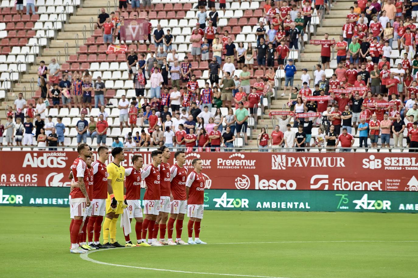 La derrota del Real Murcia frente al Yeclano ante su afición, en imágenes