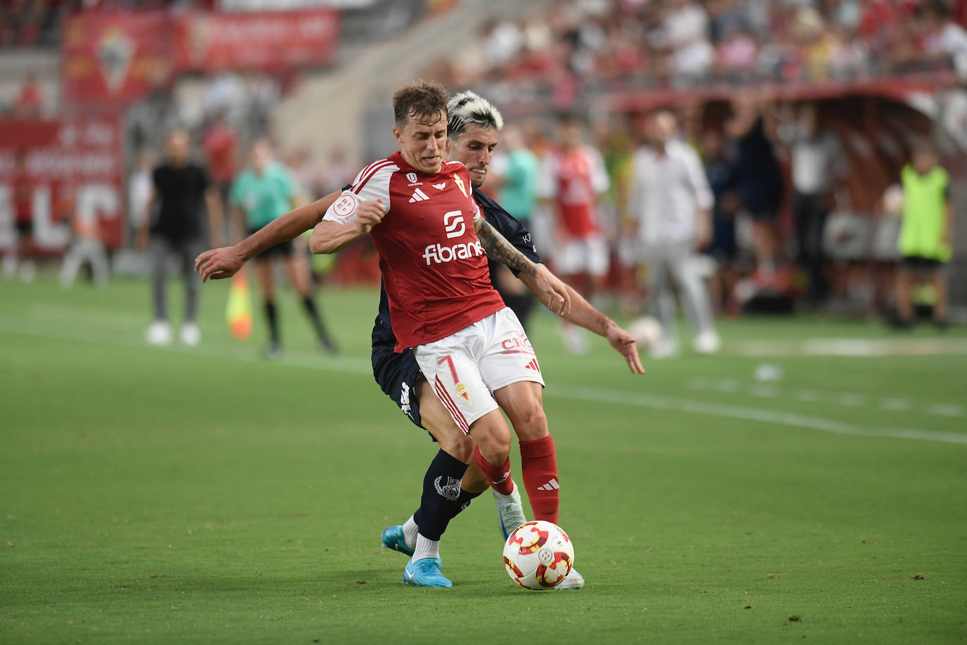 La derrota del Real Murcia frente al Yeclano ante su afición, en imágenes