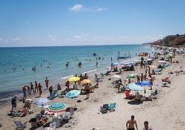 Imagen de archivo de una playa de Orihuela Costa.
