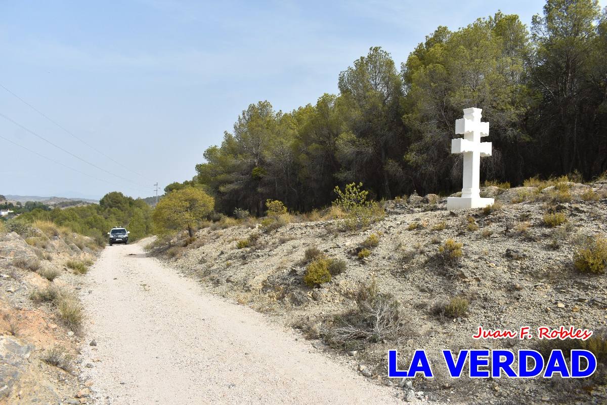 Pedaleando cientos de kilómetros para rezar ante la Vera Cruz de Caravaca