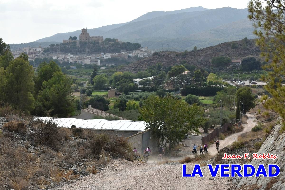 Pedaleando cientos de kilómetros para rezar ante la Vera Cruz de Caravaca