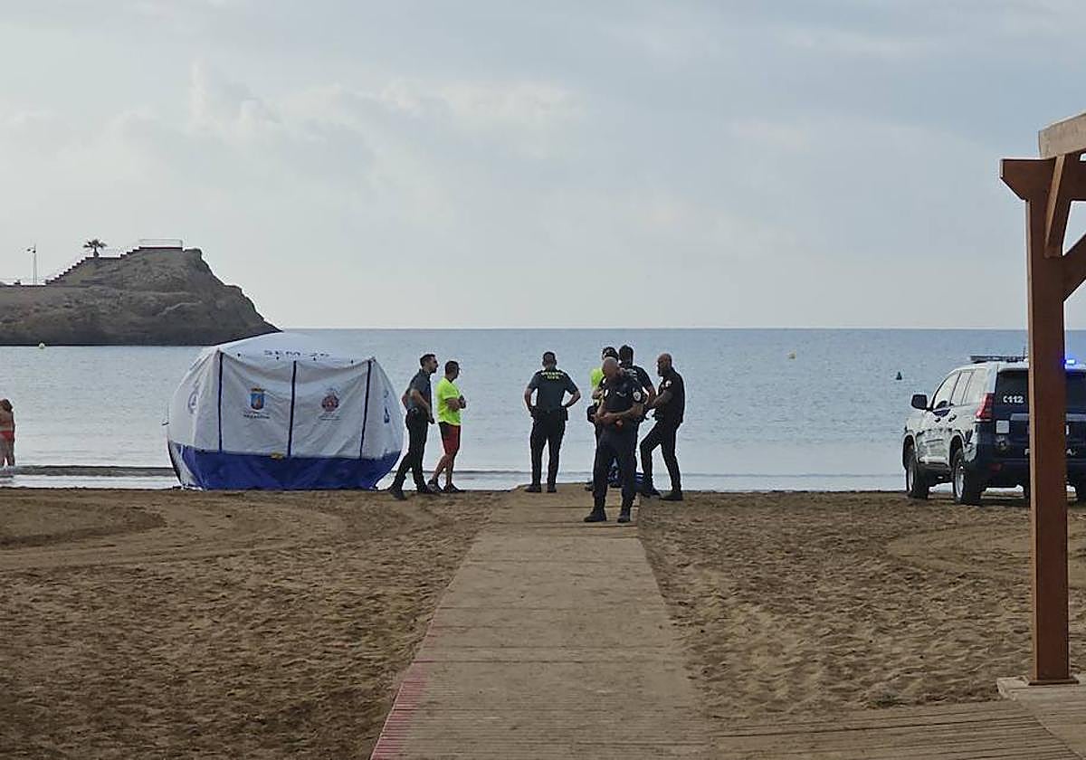 Servicios de Emergencias en el lugar de los hechos.