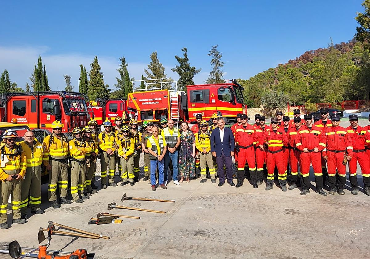 Participantes en los entrenamientos contra incendios forestales.