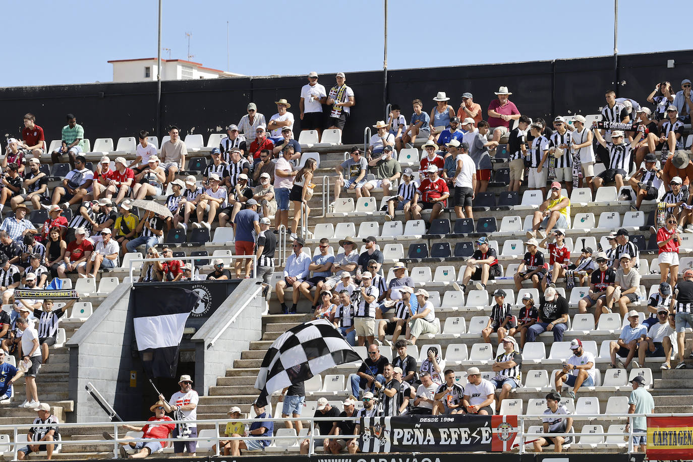 La derrota del Cartagena frente al Levante, en imágenes