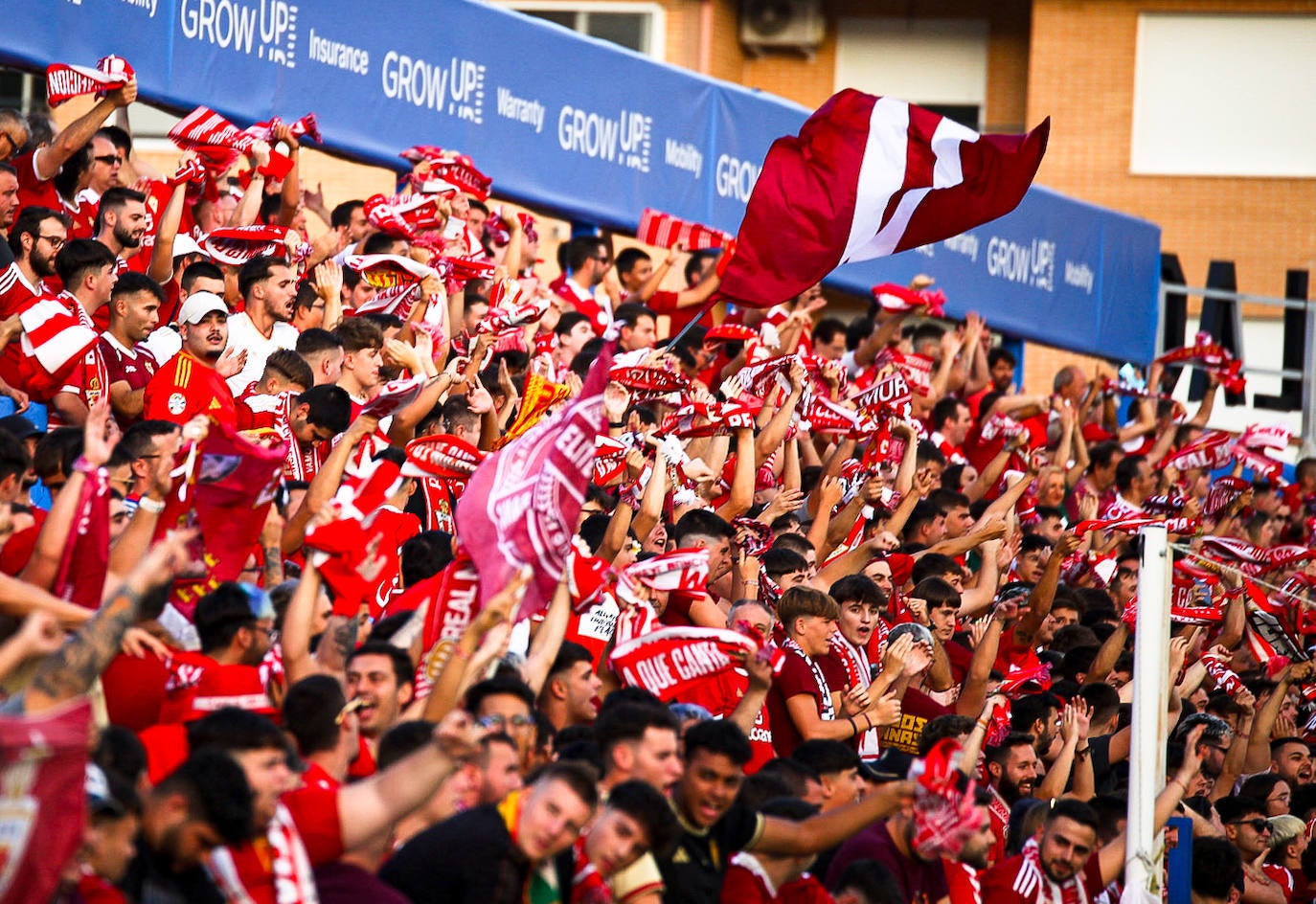 La victoria del Real Murcia frente al Alcoyano, en imágenes