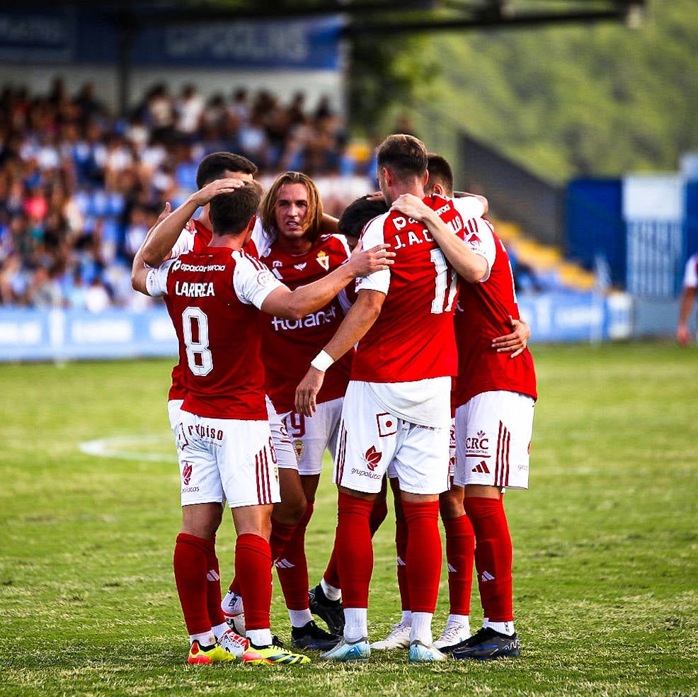 La victoria del Real Murcia frente al Alcoyano, en imágenes