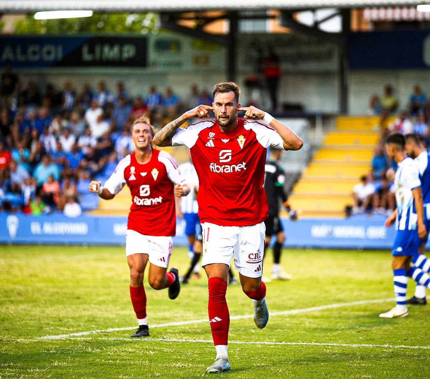 La victoria del Real Murcia frente al Alcoyano, en imágenes