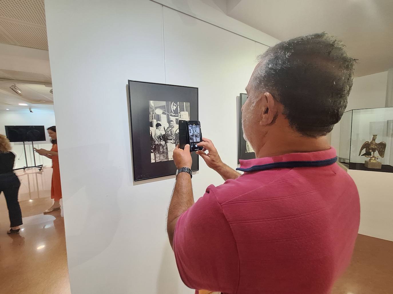 Las imágenes de la exposición de los 50 años de Moros y Cristianos en Orihuela