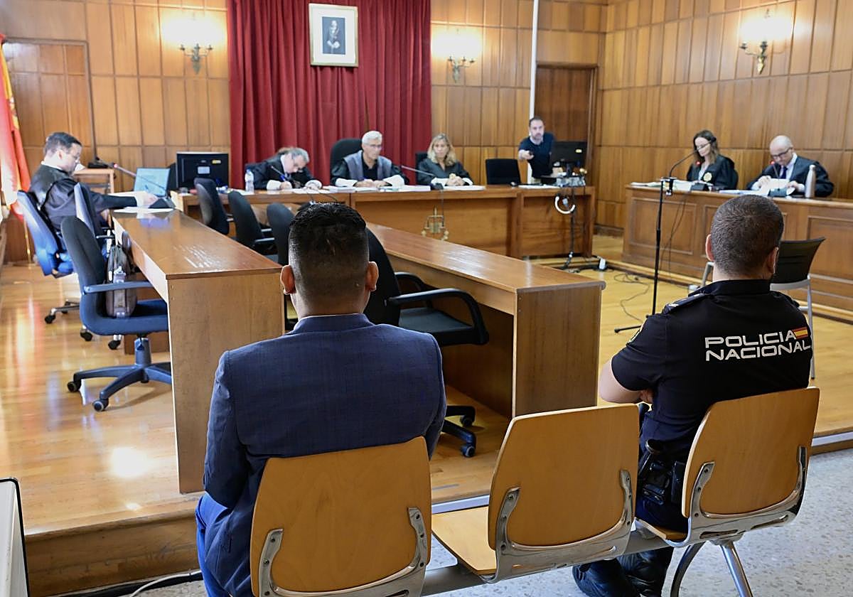 El acusado, este martes, en la primera sesión del juicio.