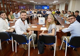 Landáburu y Fanjul (centro), ayer, durante el encuentro en Murcia.