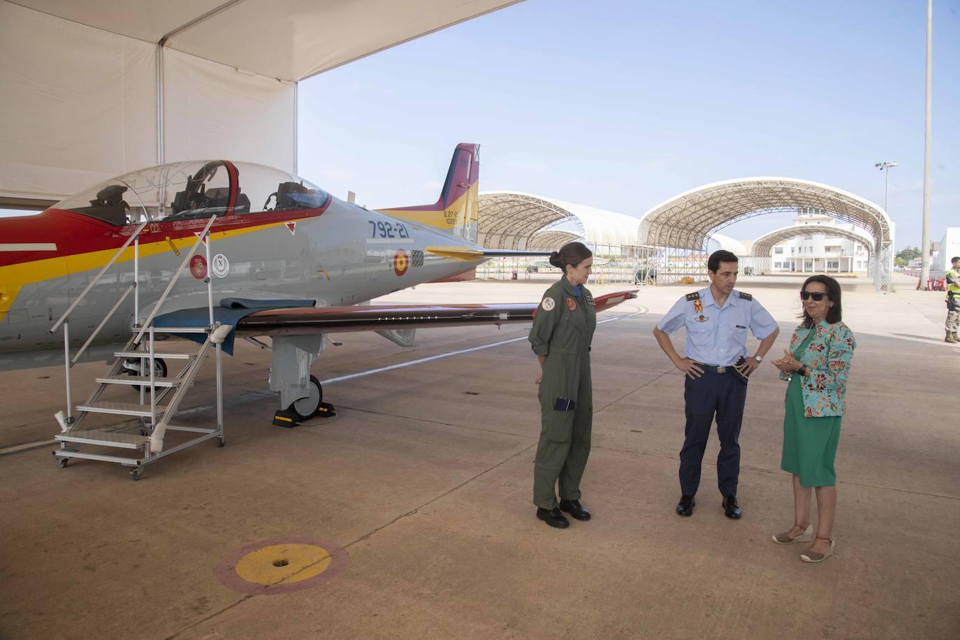 Margarita Robles visita la Academia General del Aire de San Javier, en imágenes