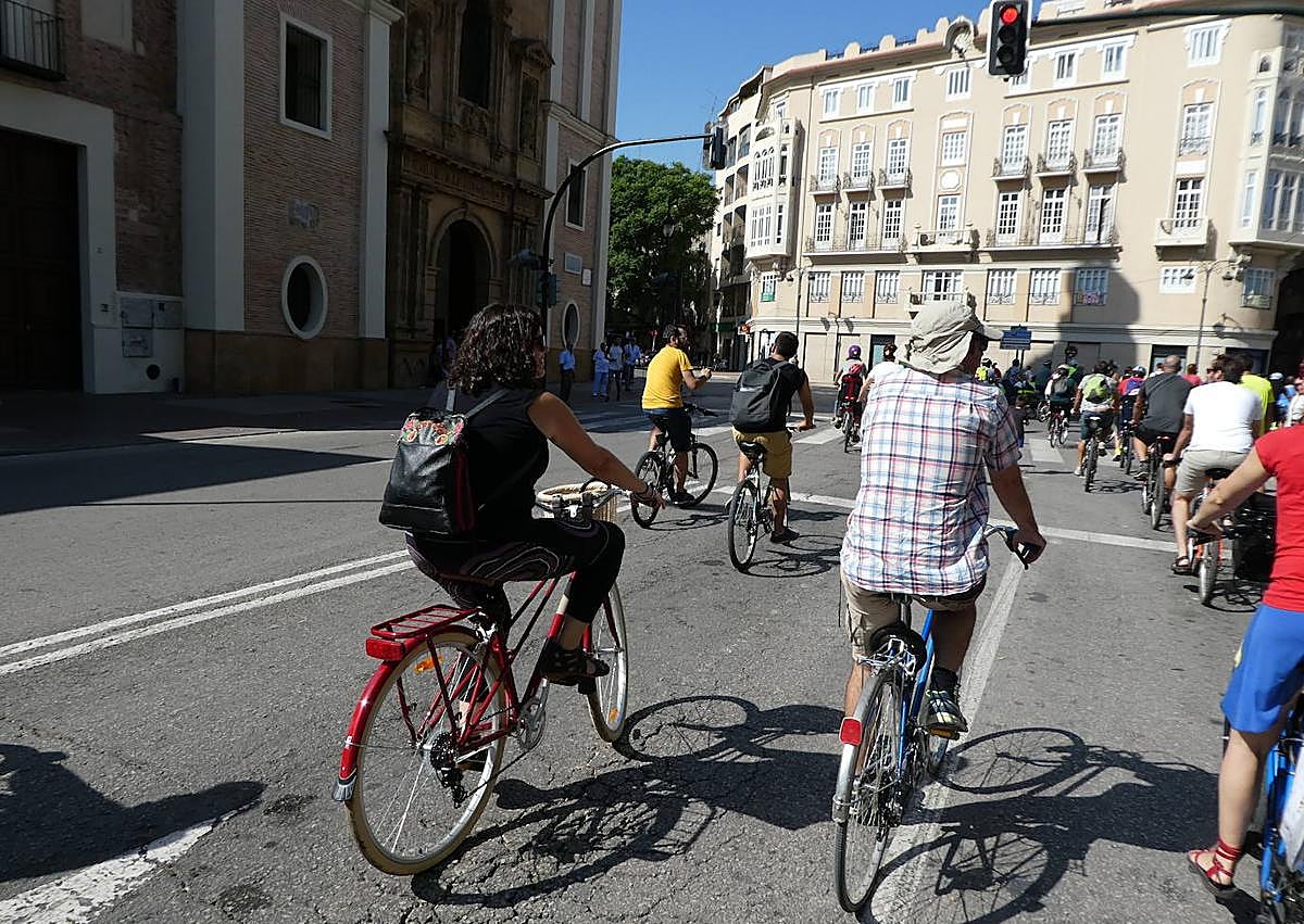 Imagen secundaria 1 - Murcia en Bici llama a recuperar la calle «a pedales» en la Semana de la Movilidad