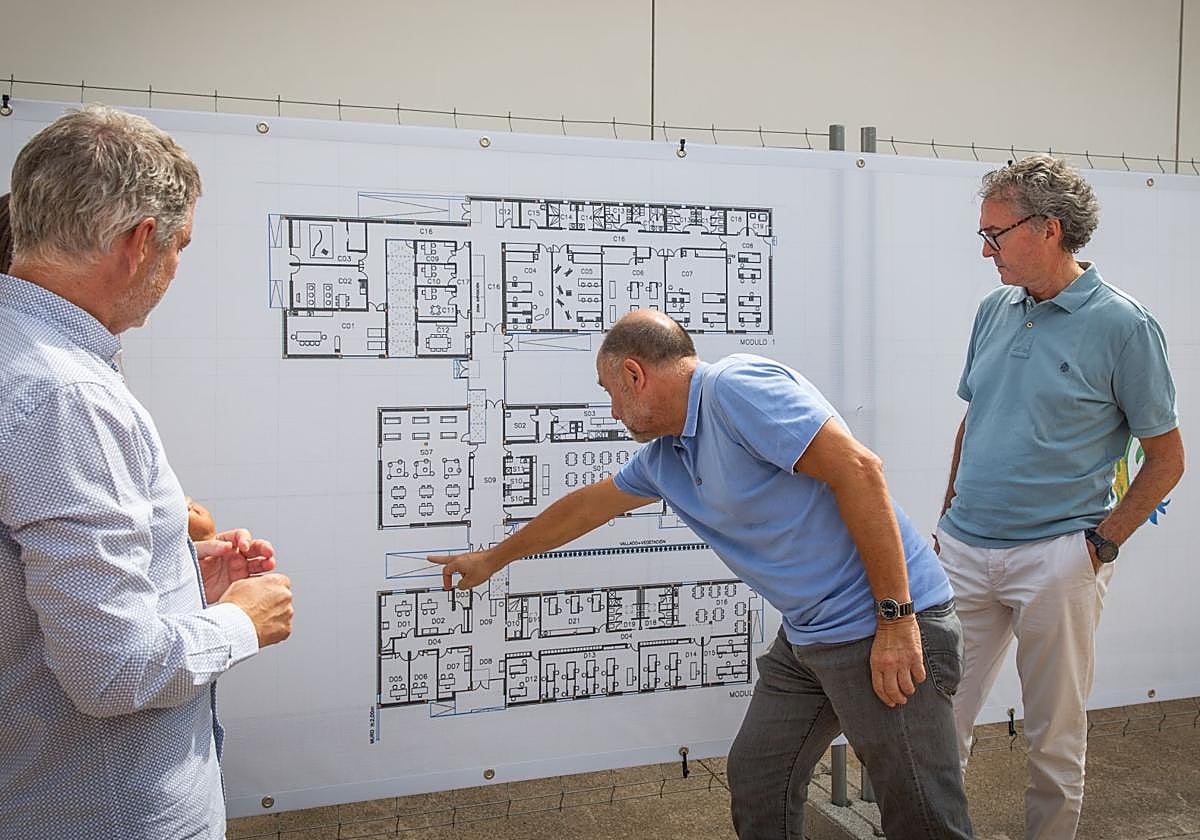 Planimetría expuesta por el Ayuntamiento junto al Centro Oriol.