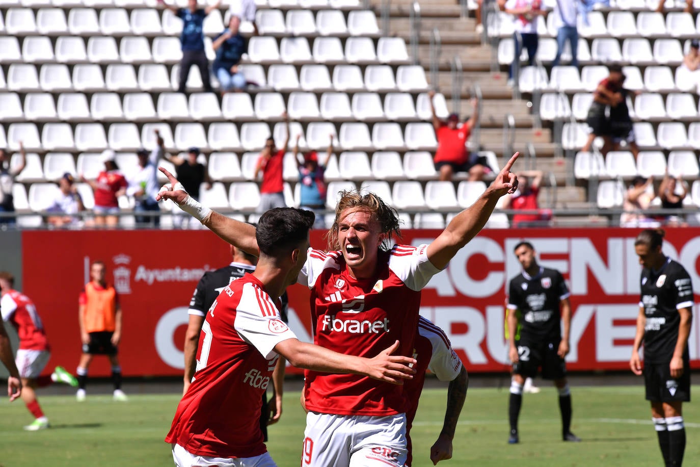 La victoria del Real Murcia contra el Mérida, en imágenes