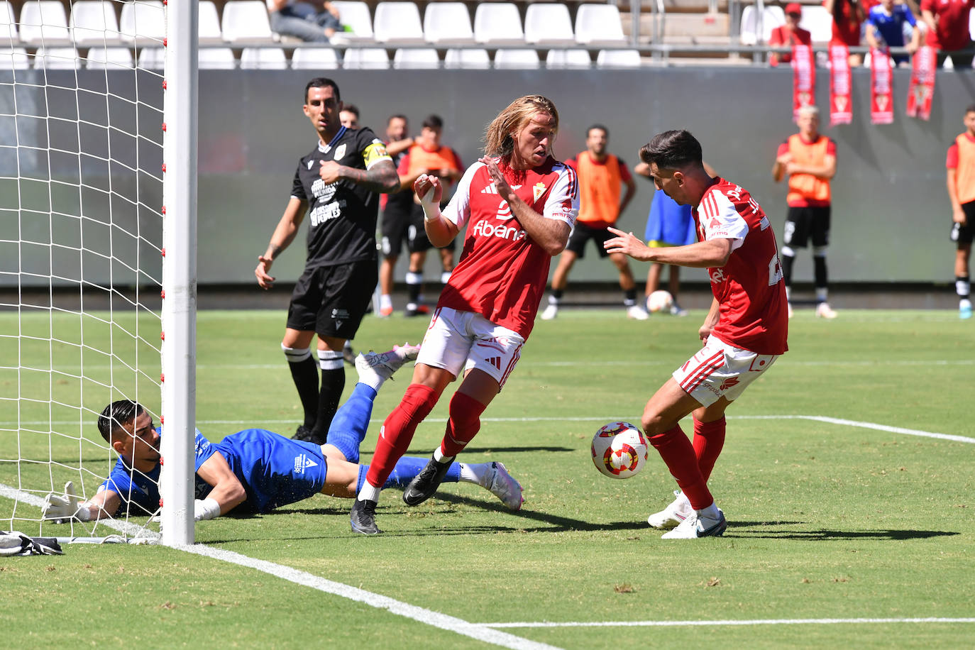 La victoria del Real Murcia contra el Mérida, en imágenes