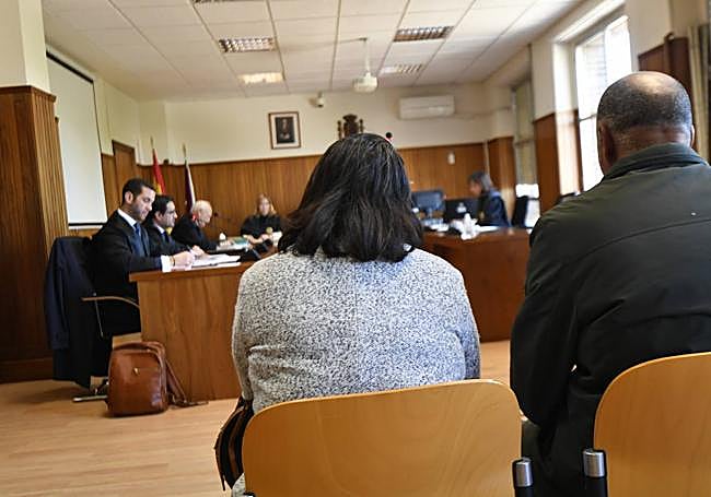 La mujer que reconoció haber prostituido a sus hijas, una menor.