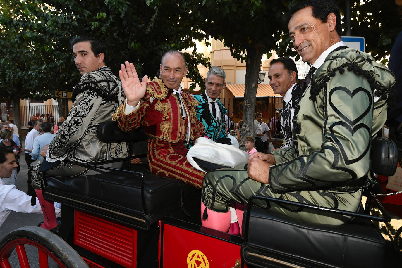 Una goyesca con grandes invitados