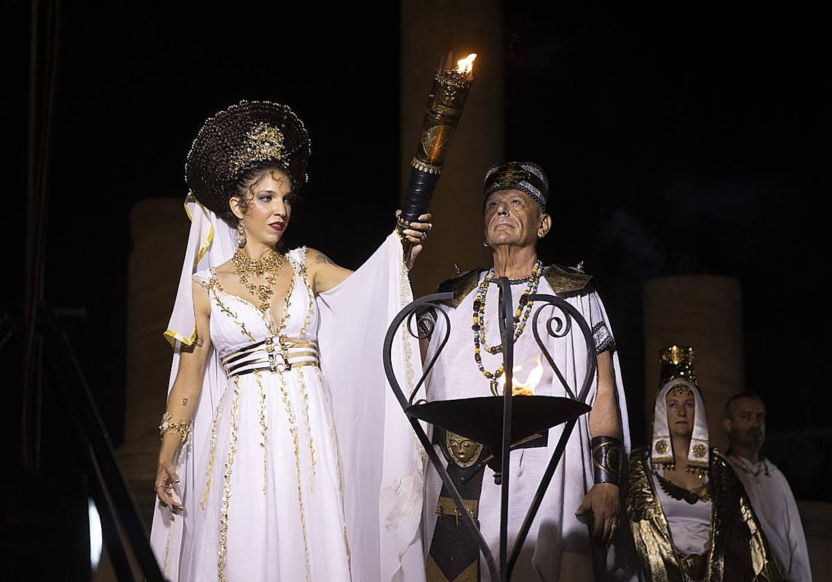 Imagen de archivo del encendido del Fuego Sagrado de Carthagineses y Romanos 2023.