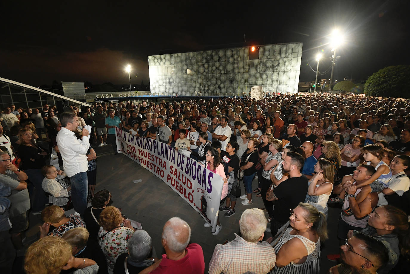 Las imágenes de la protesta contra la «macroplanta» de biogás en Las Torres de Cotillas