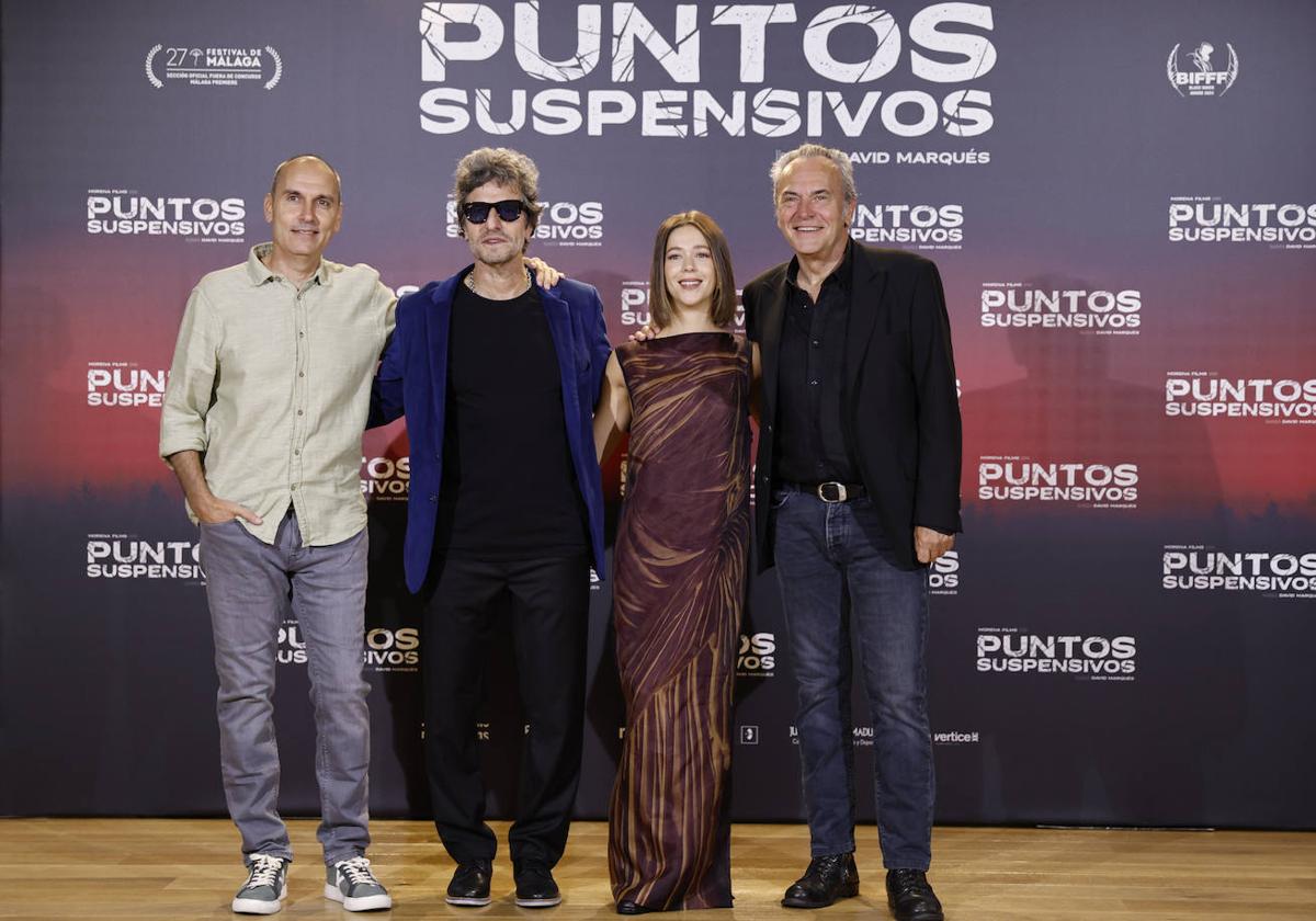 David Marqués, Diego Peretti, Georgina Amorós y José Coronado, en la presentación de 'Puntos suspensivos'.