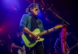 Andrés Calamaro, este jueves, durante su concierto en Murcia.