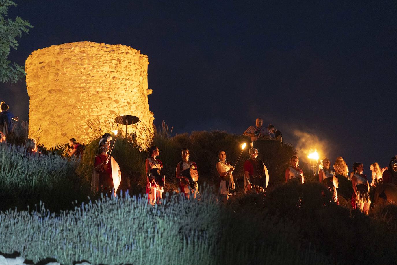 Encendido del fuego sagrado en Cartagena, en imágenes