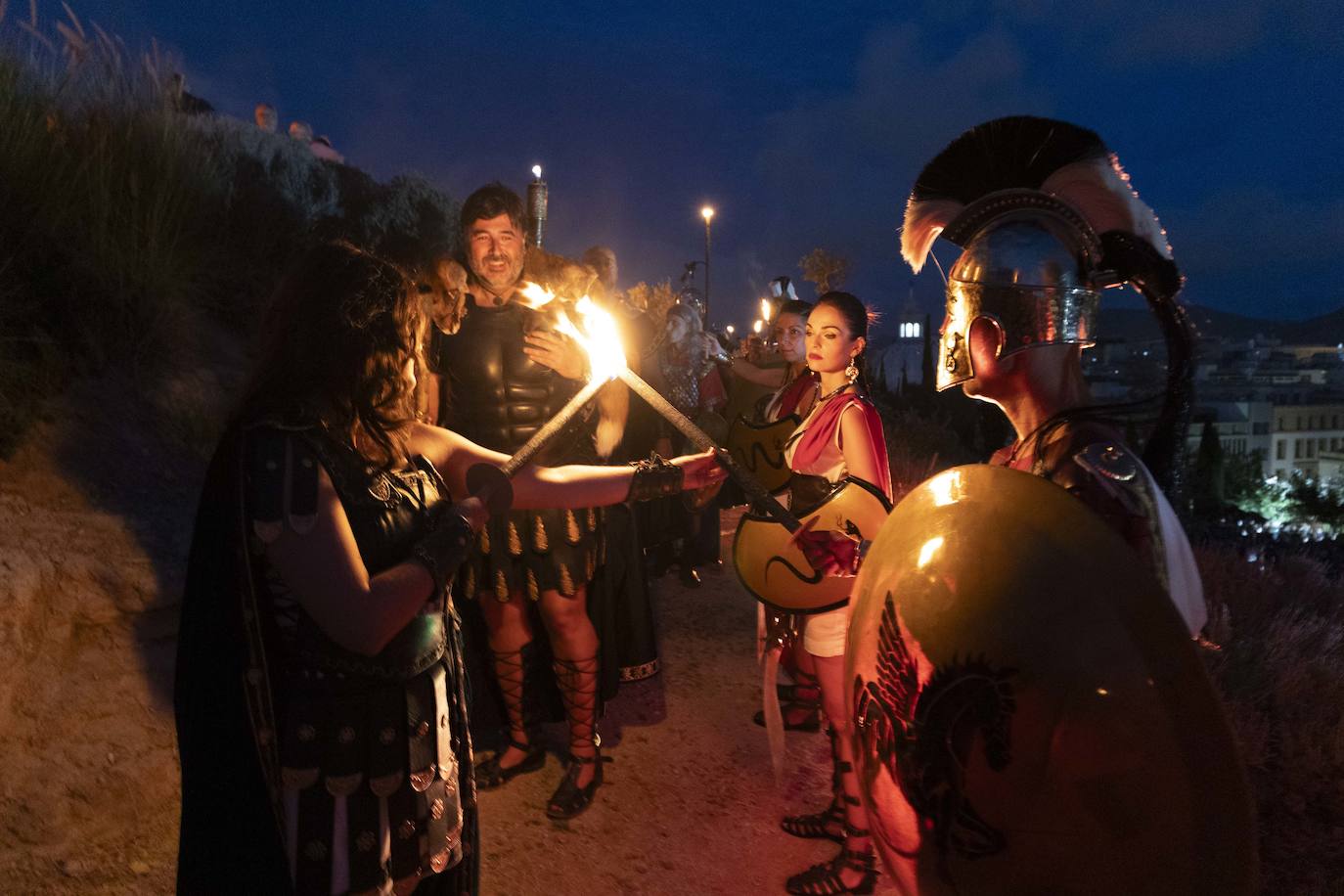 Encendido del fuego sagrado en Cartagena, en imágenes