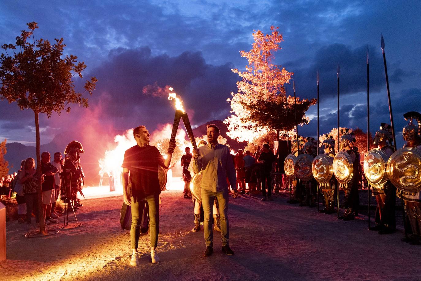 Encendido del fuego sagrado en Cartagena, en imágenes