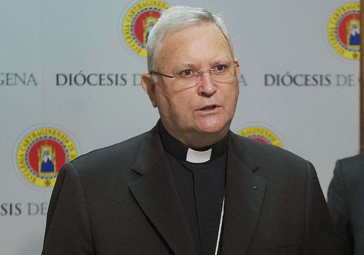 El obispo José Manuel Lorca Planes.