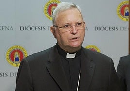 El obispo José Manuel Lorca Planes.