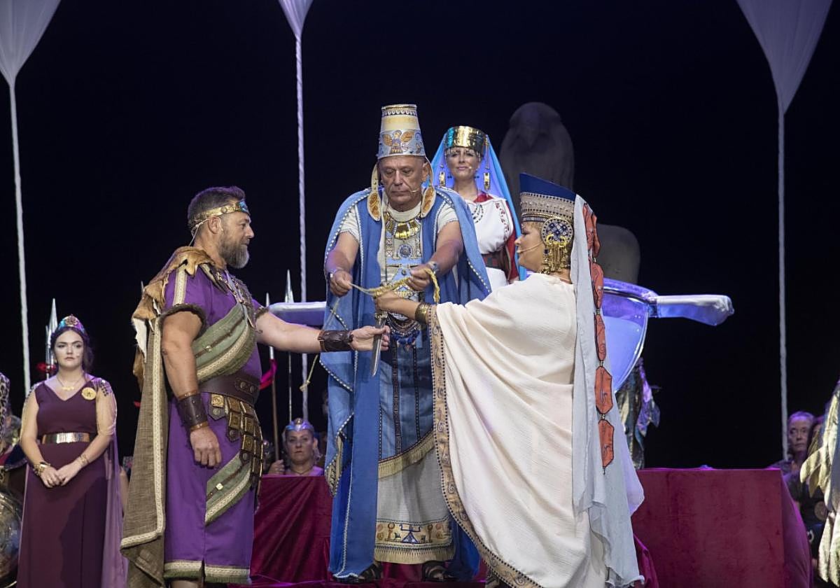 Aníbal e Himilce en escena.