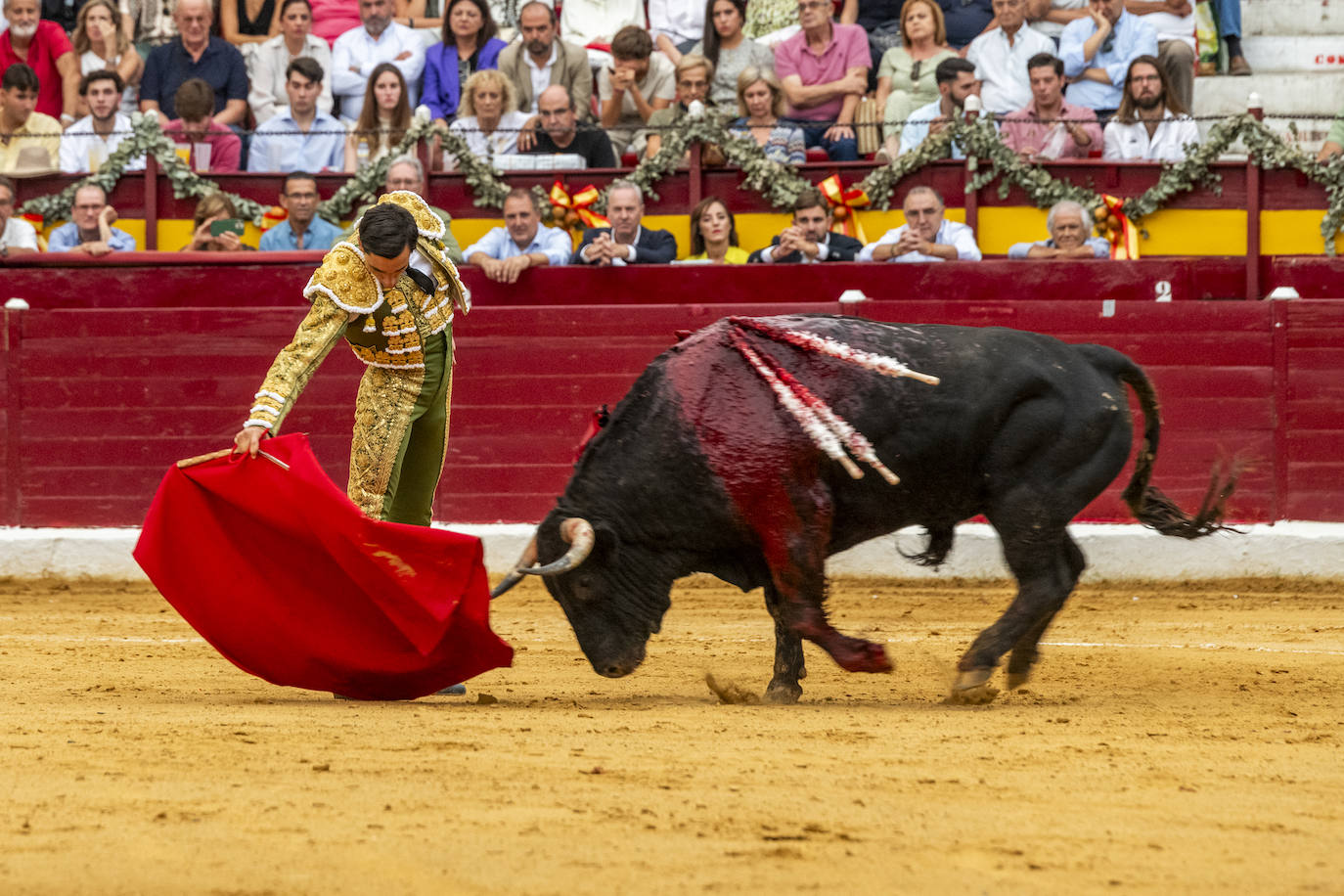 La cuarta corrida de toros de la Feria de Murcia, en imágenes