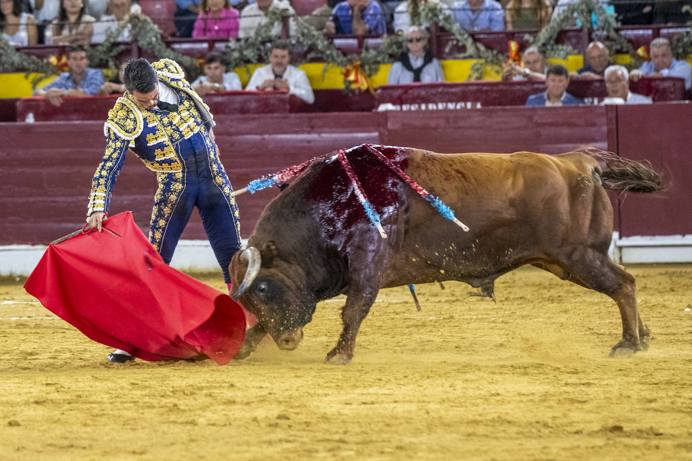 La cuarta corrida de toros de la Feria de Murcia, en imágenes