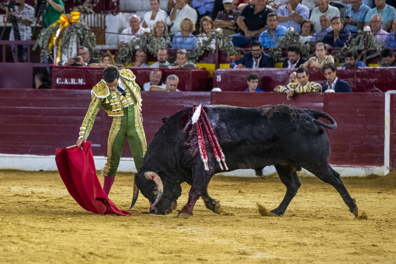 La cuarta corrida de toros de la Feria de Murcia, en imágenes