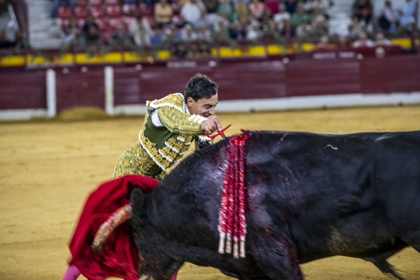 La cuarta corrida de toros de la Feria de Murcia, en imágenes